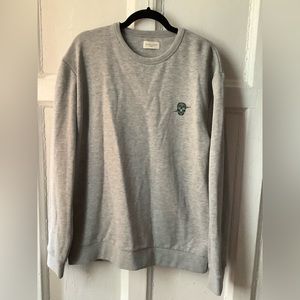 Suspicious Antwerp Man’s Sweatshirt